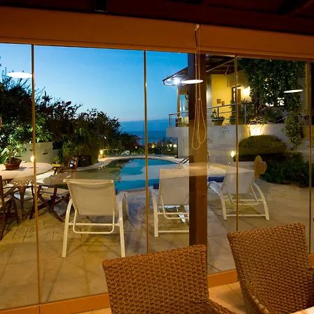 Azure Cove * Ajía Pelajía